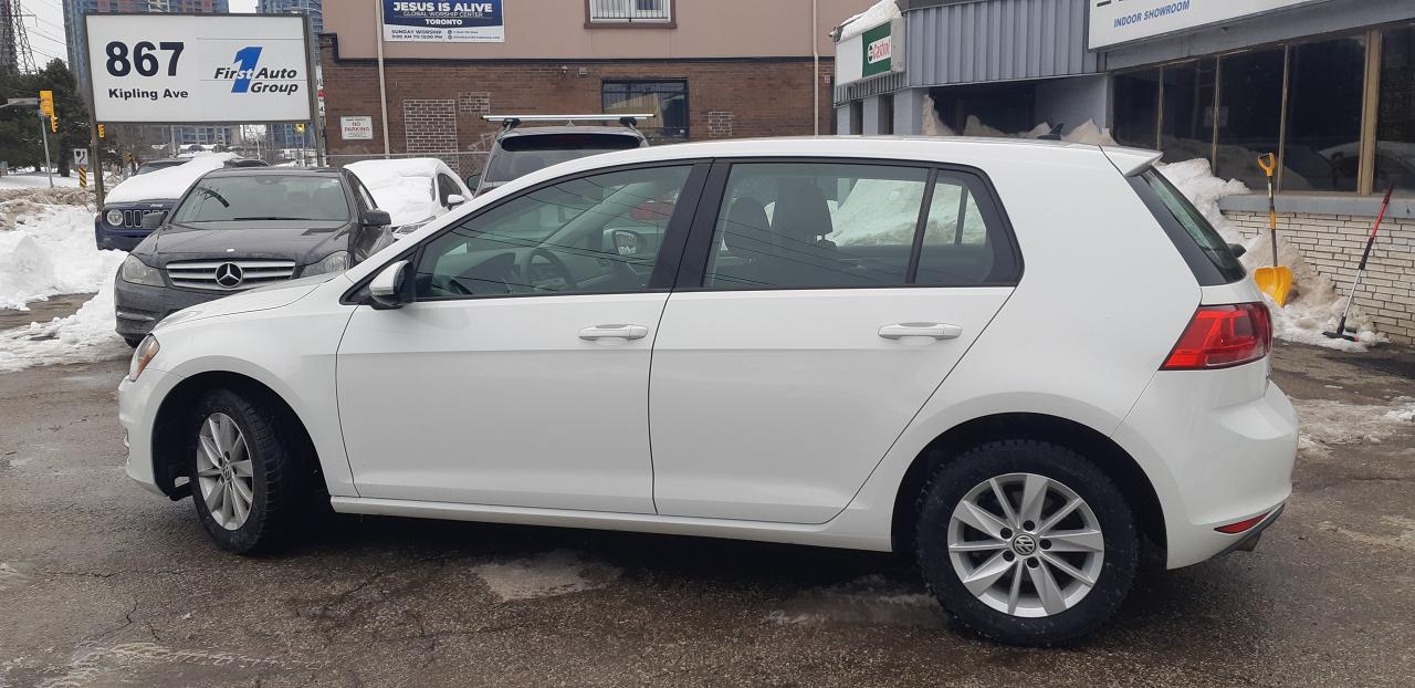 2017 Volkswagen Golf 5dr HB Auto 1.8 TSI Trendline - Photo #2