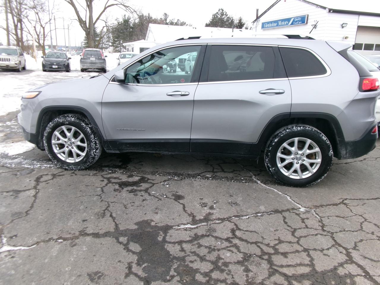 Used 2015 Jeep Cherokee North  4x4 for sale in Fonthill, ON