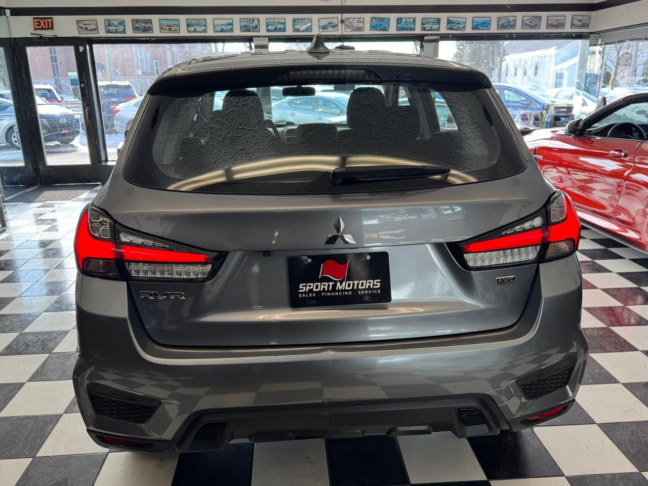 2020 Mitsubishi RVR SE AWD+Camera+ApplePlay+Heated Seats+CLEAN CARFAX - Photo #8