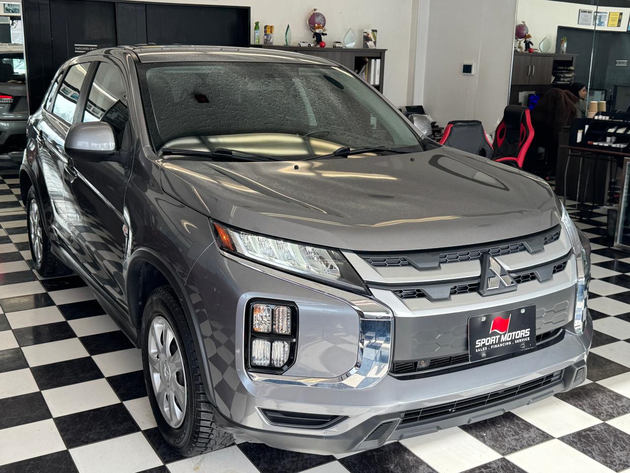 2020 Mitsubishi RVR SE AWD+Camera+ApplePlay+Heated Seats+CLEAN CARFAX - Photo #10