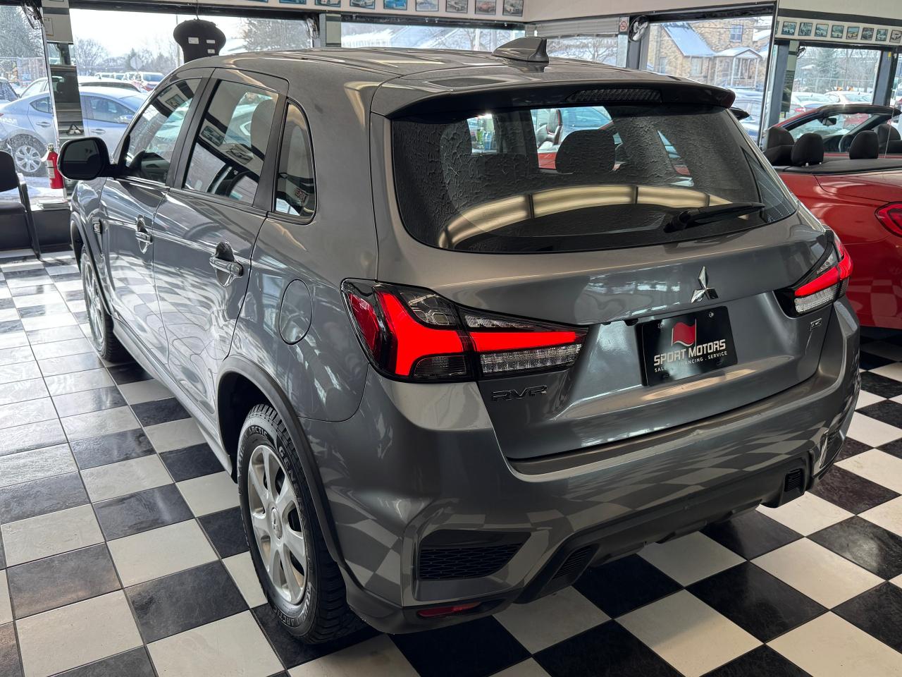 2020 Mitsubishi RVR SE AWD+Camera+ApplePlay+Heated Seats+CLEAN CARFAX Photo7