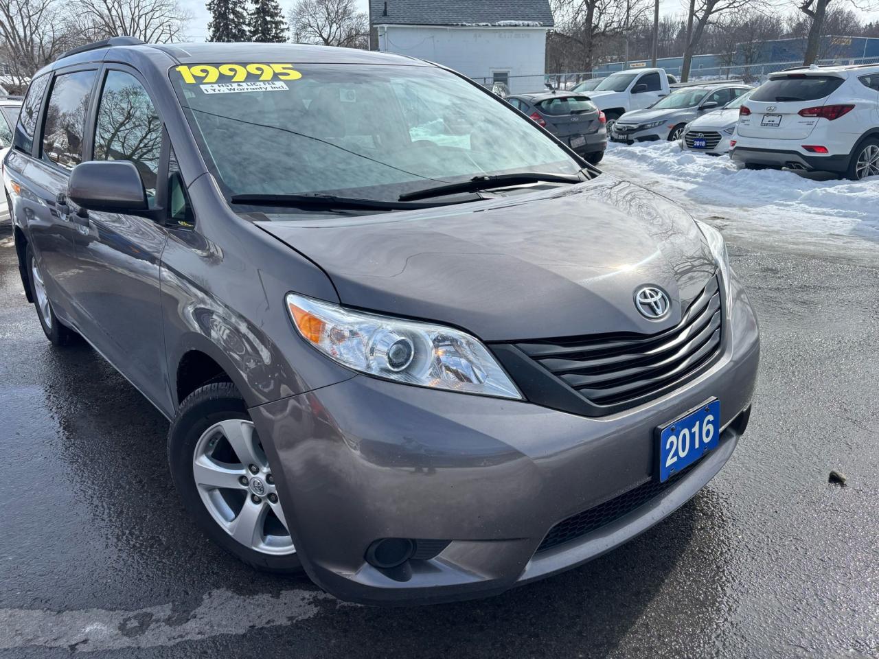 Used 2016 Toyota Sienna LE, 7 Passengers, Rear Sto-N-Go, Back-Up-Camera for sale in Kitchener, ON