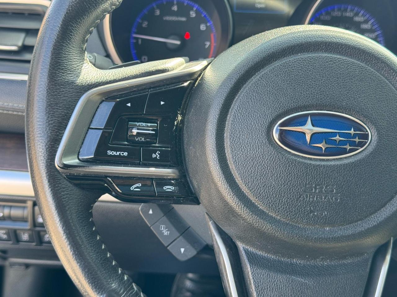 2019 Subaru Outback LIMITED 3.6R | CLEAN CARFAX | LEATHER | CARPLAY | Photo22