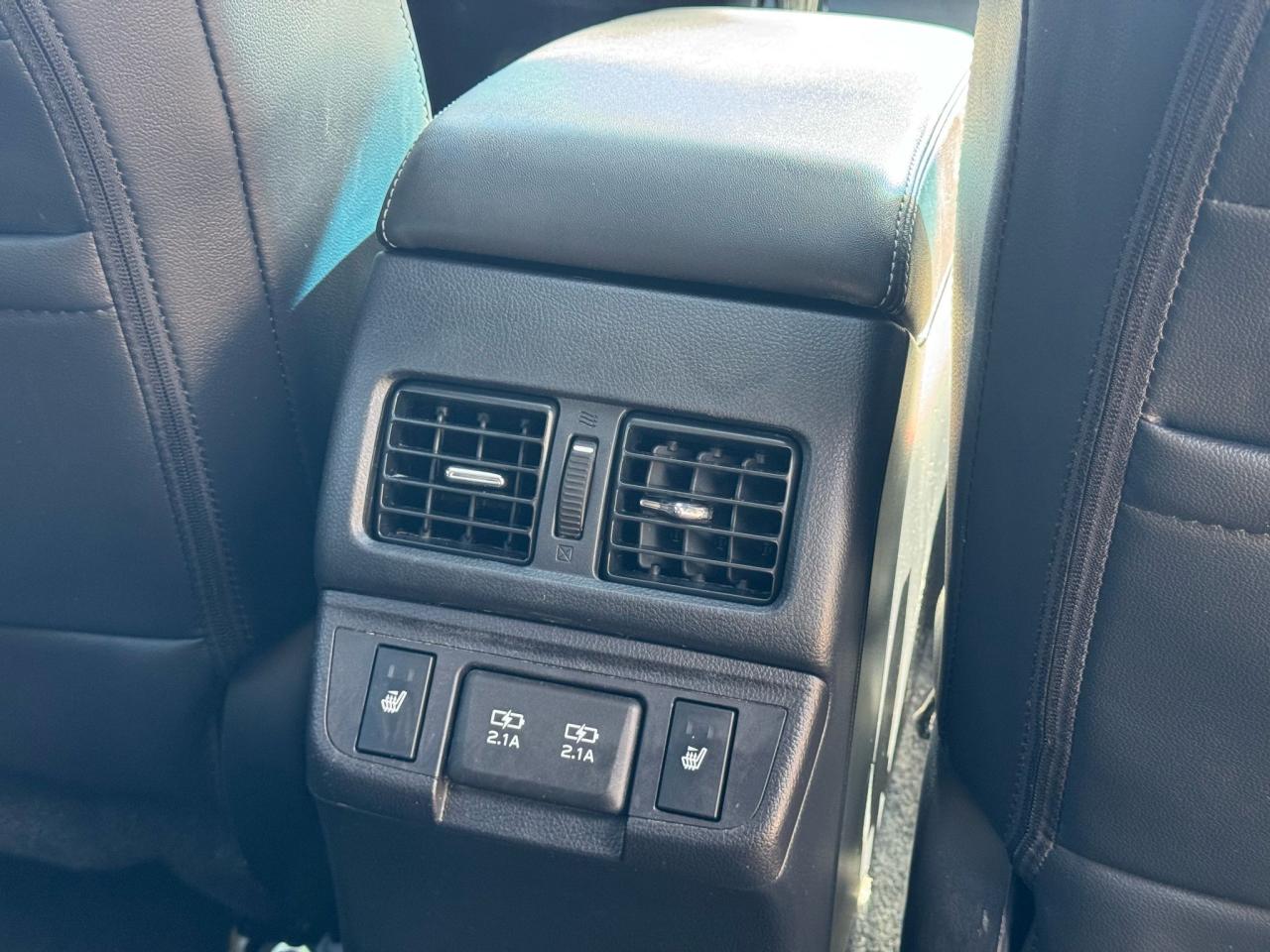 2019 Subaru Outback LIMITED 3.6R | CLEAN CARFAX | LEATHER | CARPLAY | Photo14