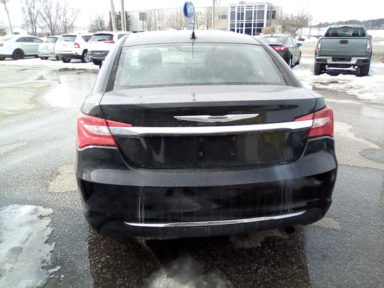 2011 Chrysler 200 LX