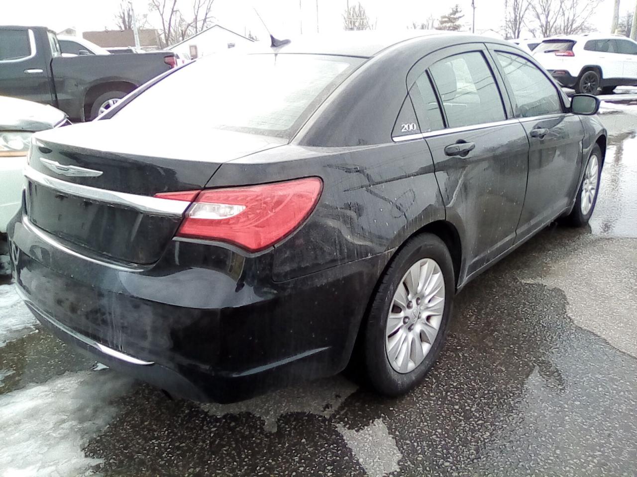 2011 Chrysler 200 LX