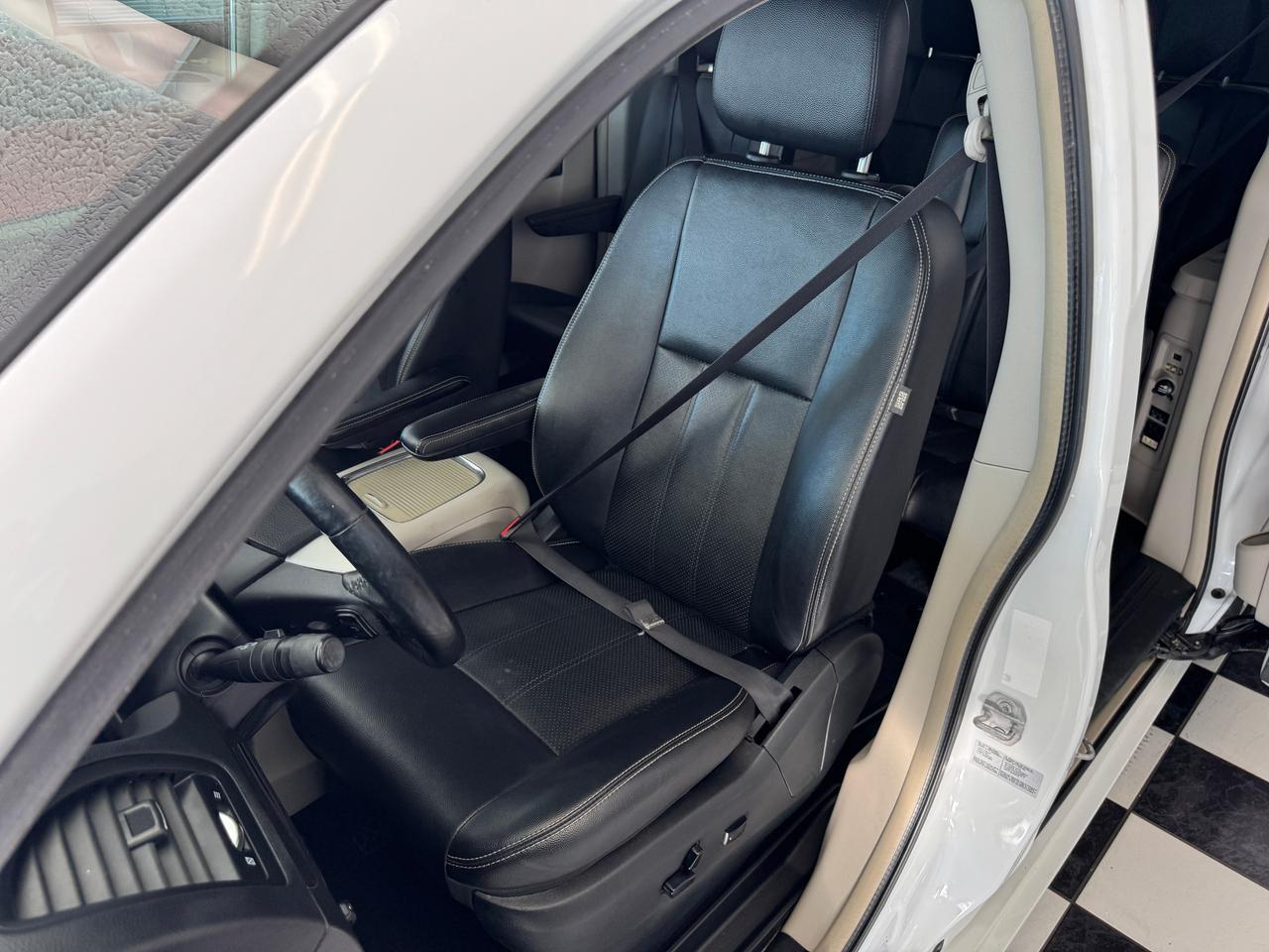 2016 Dodge Grand Caravan SXT Premium Plus+PWR Doors+Gate+DVD+CLEAN CARFAX Photo