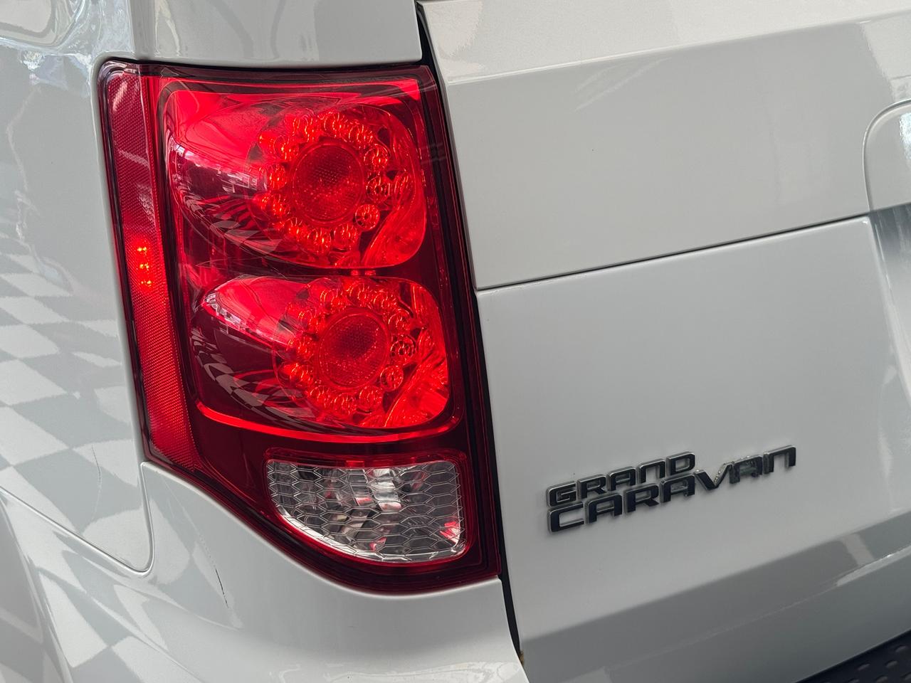2016 Dodge Grand Caravan SXT Premium Plus+PWR Doors+Gate+DVD+CLEAN CARFAX Photo