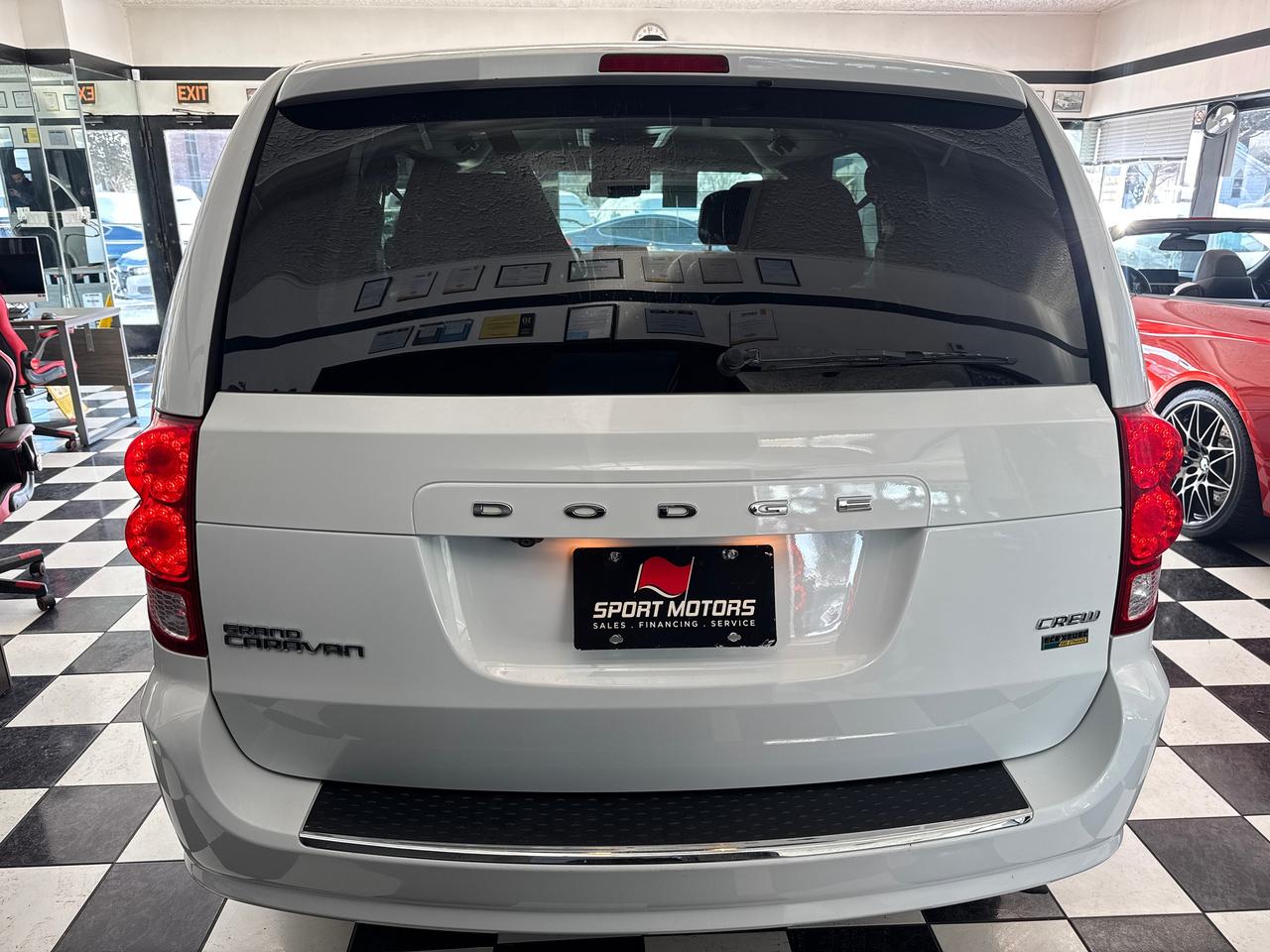 2016 Dodge Grand Caravan SXT Premium Plus+PWR Doors+Gate+DVD+CLEAN CARFAX Photo