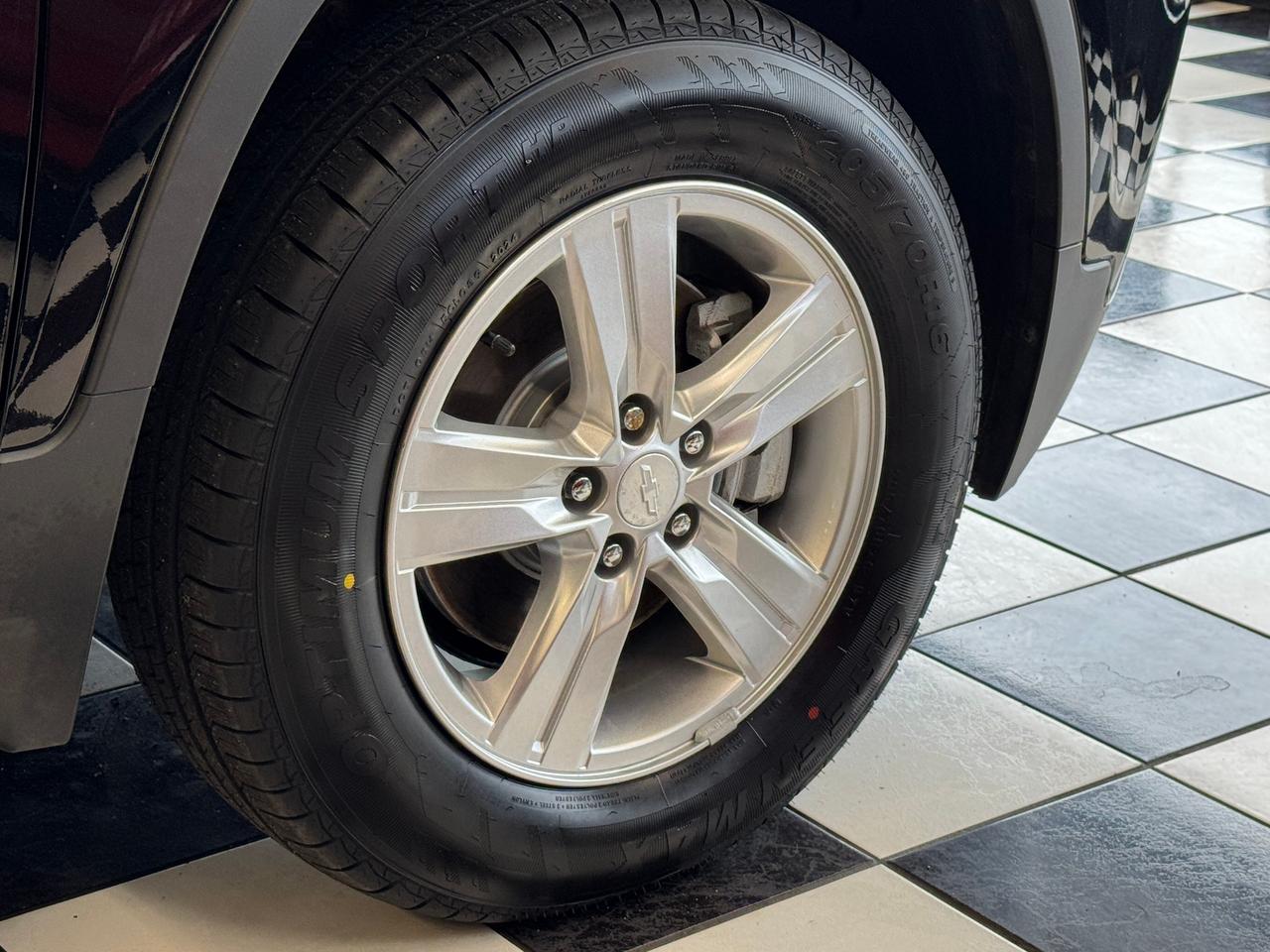 2018 Chevrolet Trax LS AWD+ApplePlay+New Tires+Cruise+CLEAN CARFAX Photo