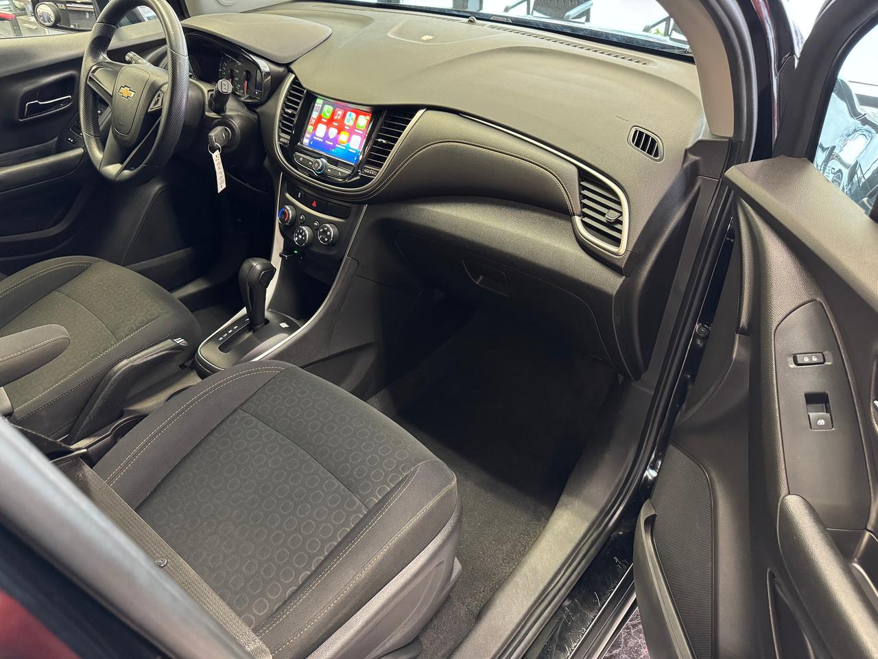 2018 Chevrolet Trax LS AWD+ApplePlay+New Tires+Cruise+CLEAN CARFAX Photo