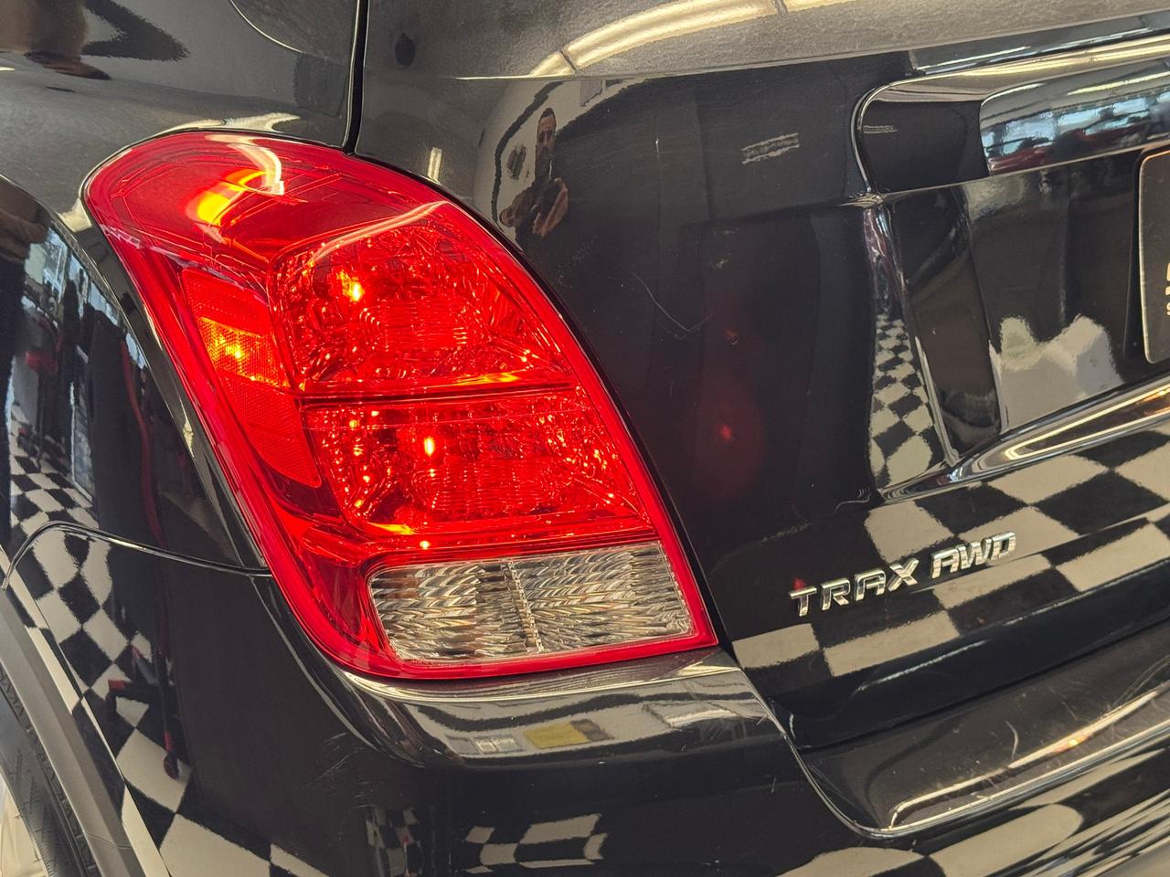 2018 Chevrolet Trax LS AWD+ApplePlay+New Tires+Cruise+CLEAN CARFAX Photo