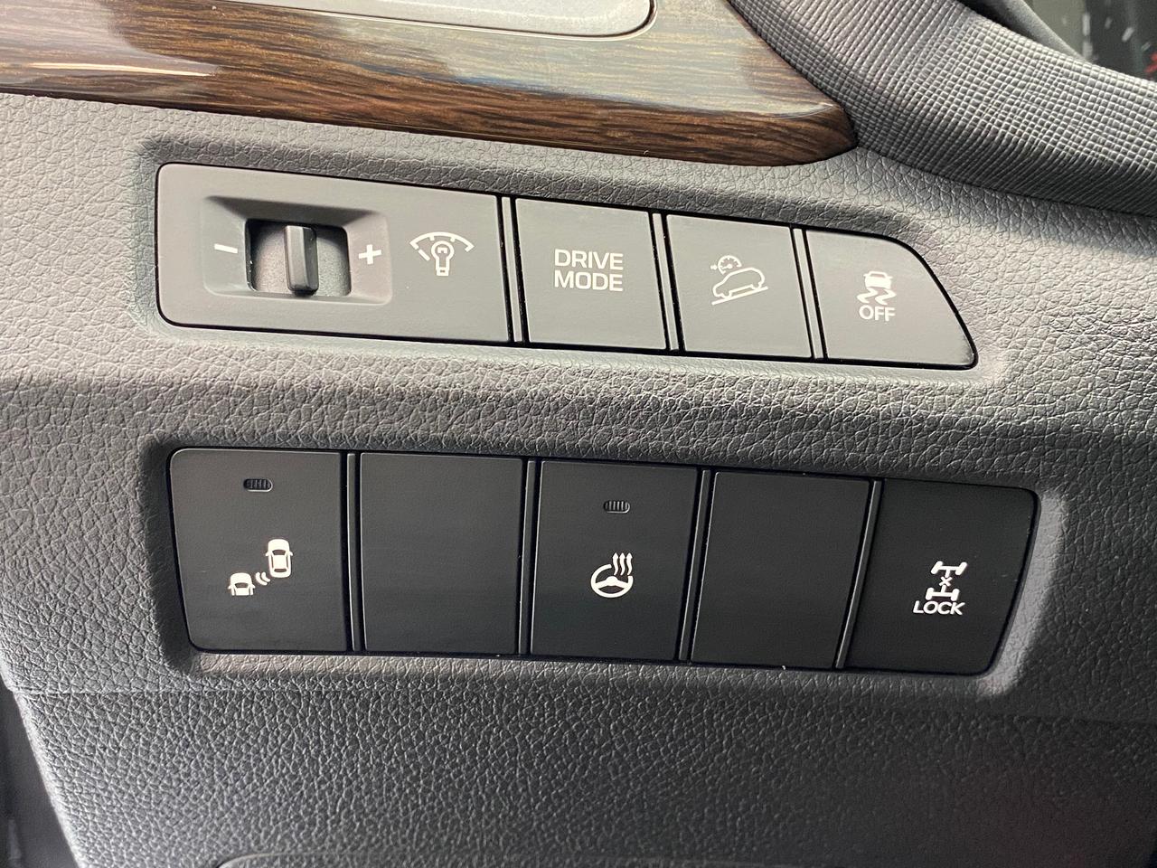 2017 Hyundai Santa Fe Sport Luxury AWD+GPS+PanoRoof+Camera+Power Gate+Leather Photo