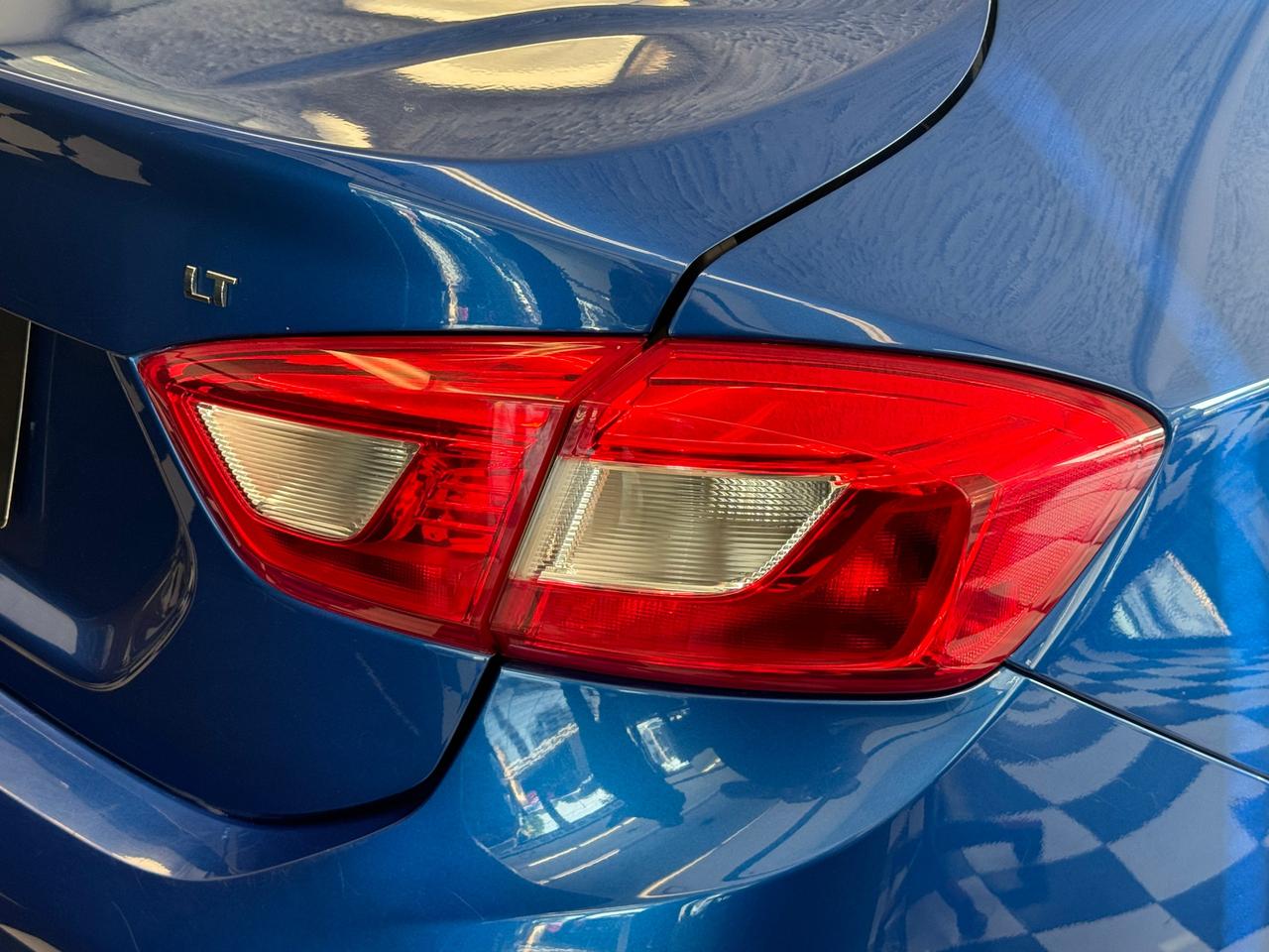 2017 Chevrolet Cruze LT+Roof+ApplePlay+New Tires+Wheels+Remote Start Photo