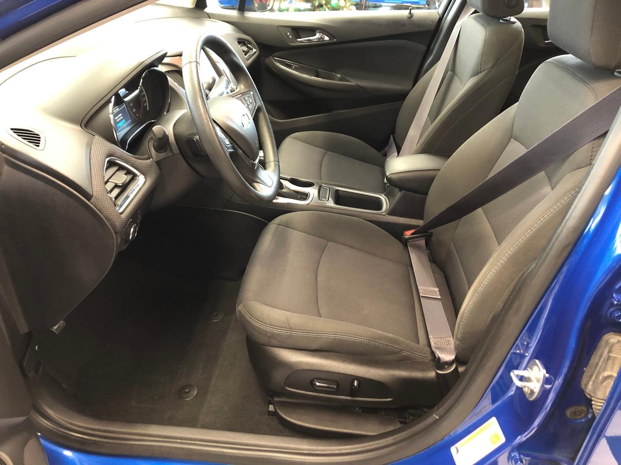 2017 Chevrolet Cruze LT+Roof+ApplePlay+New Tires+Wheels+Remote Start Photo