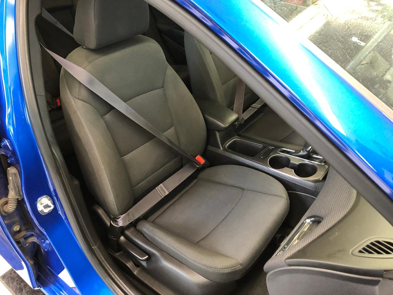 2017 Chevrolet Cruze LT+Roof+ApplePlay+New Tires+Wheels+Remote Start Photo