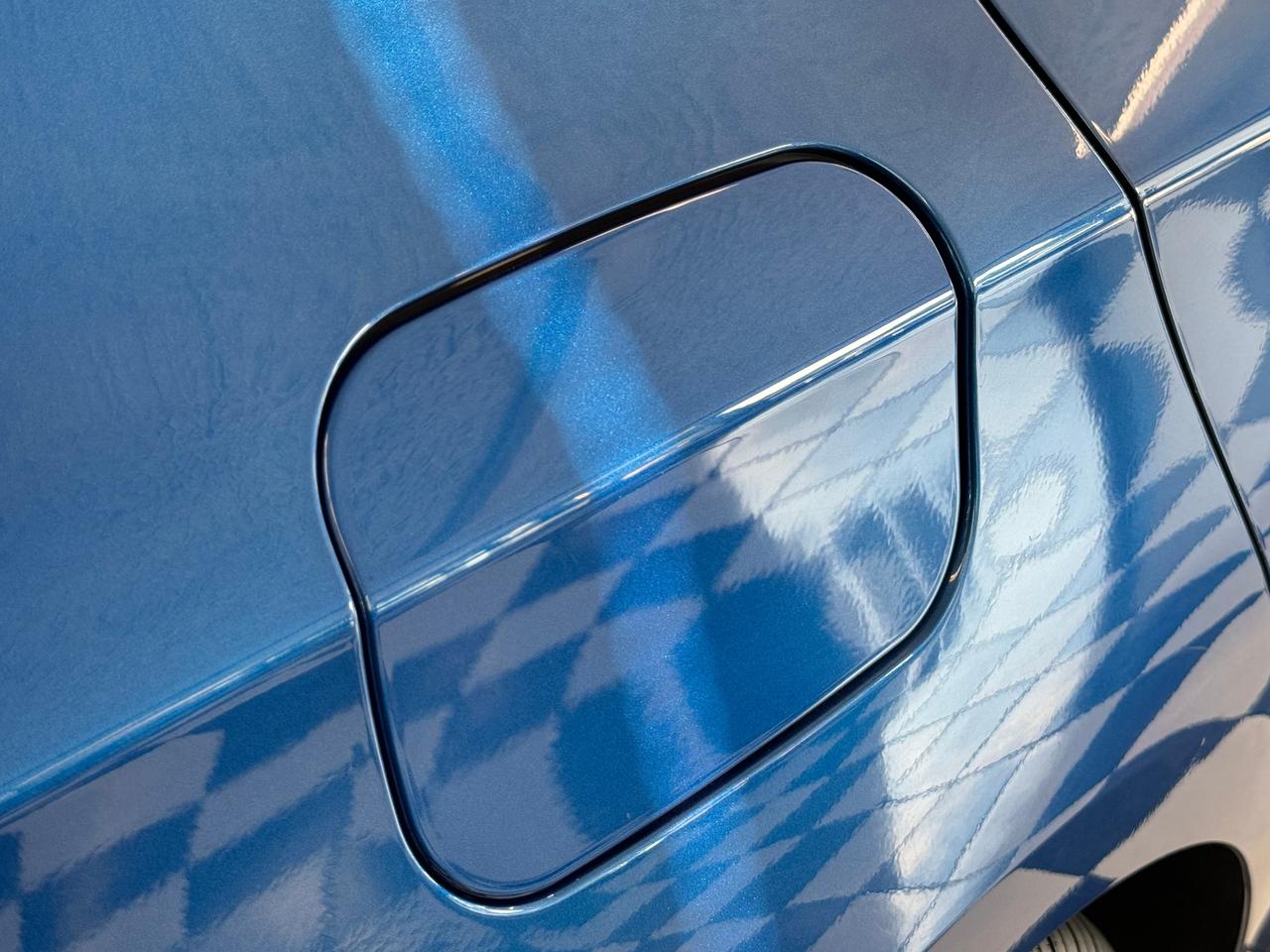 2017 Chevrolet Cruze LT+Roof+ApplePlay+New Tires+Wheels+Remote Start Photo