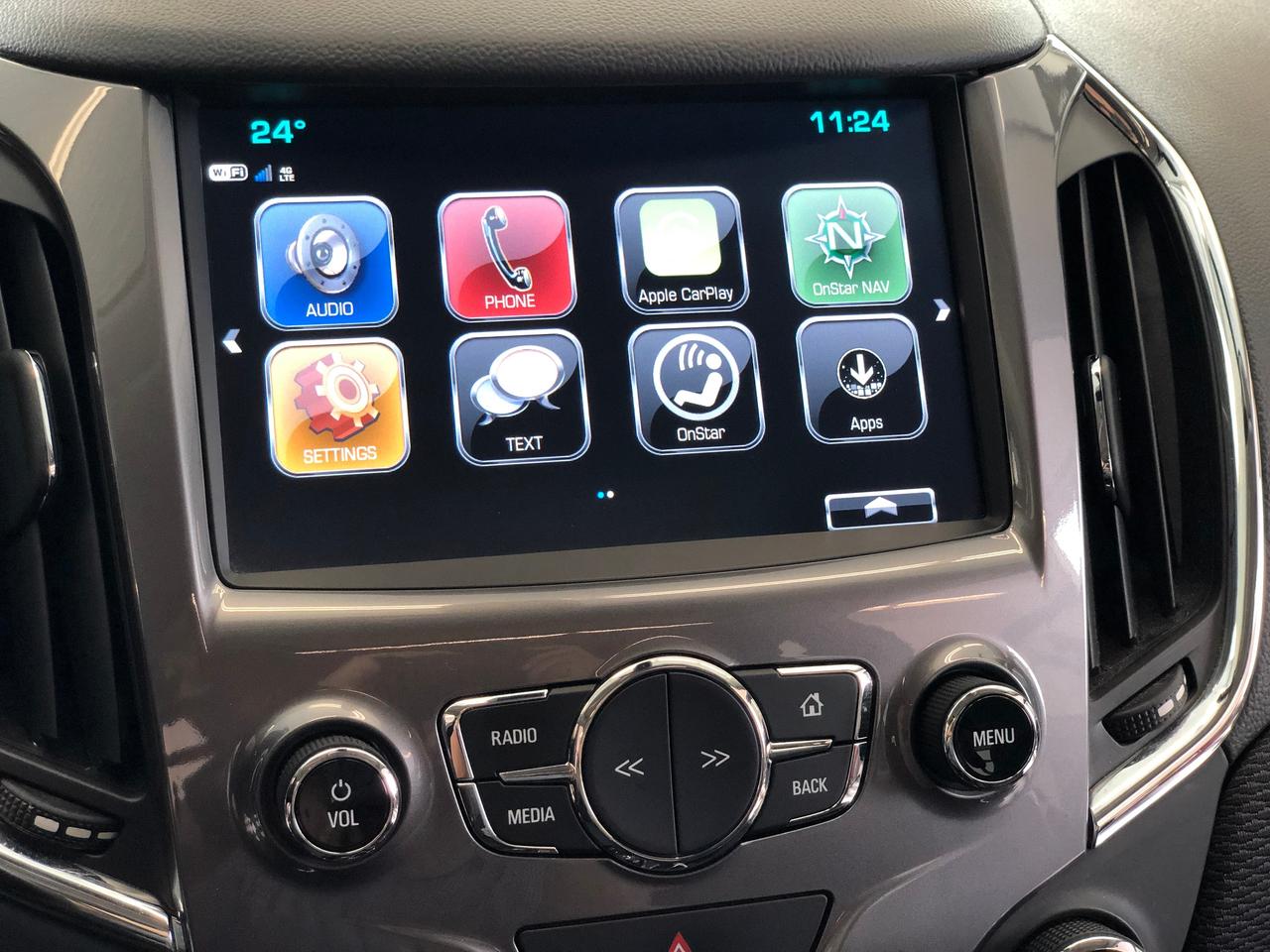 2017 Chevrolet Cruze LT+Roof+ApplePlay+New Tires+Wheels+Remote Start Photo