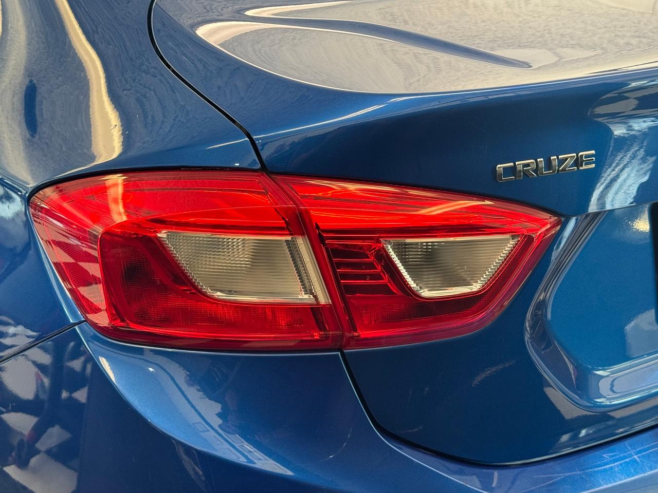 2017 Chevrolet Cruze LT+Roof+ApplePlay+New Tires+Wheels+Remote Start Photo