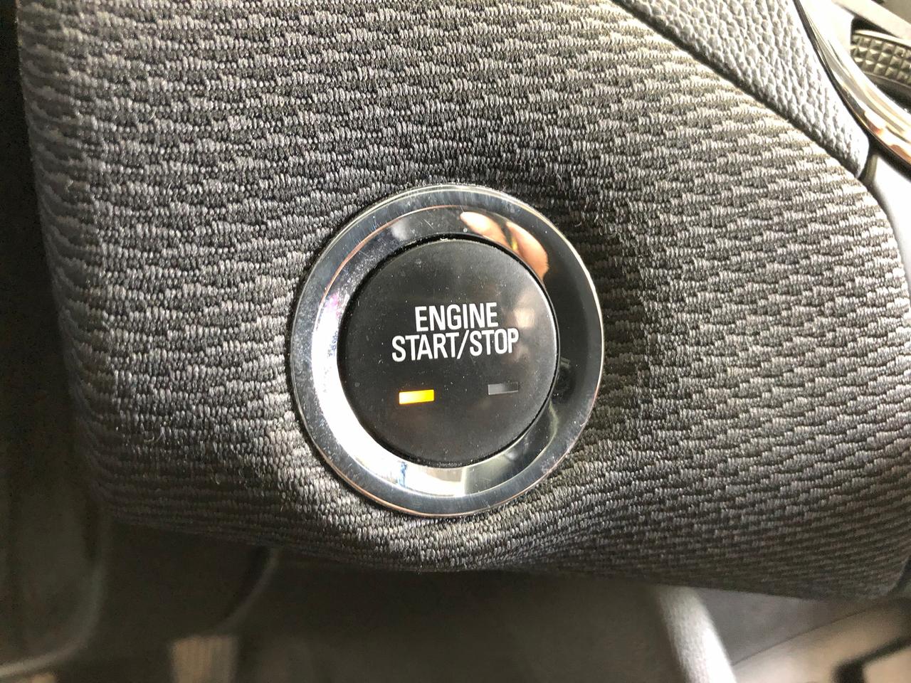 2017 Chevrolet Cruze LT+Roof+ApplePlay+New Tires+Wheels+Remote Start Photo