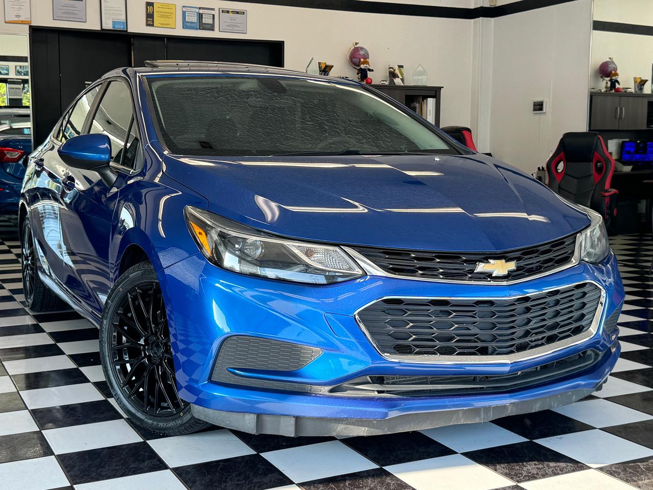2017 Chevrolet Cruze LT+Roof+ApplePlay+New Tires+Wheels+Remote Start Photo
