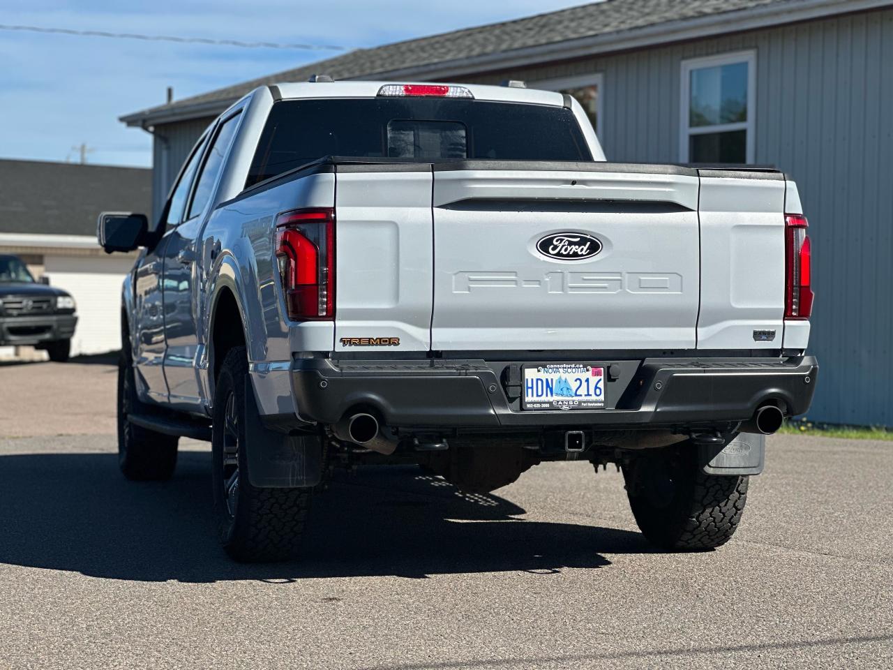 2025 Ford F-150 Tremor 4WD SuperCrew 5.5' Box Photo4