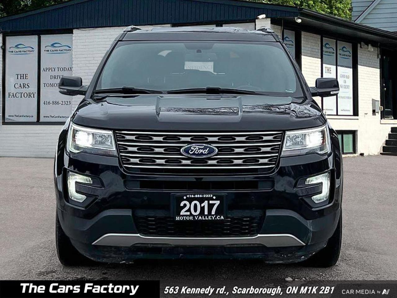 2017 Ford Explorer XLT 4WD Leather/Nav/Camera - No Accident! - Photo #2