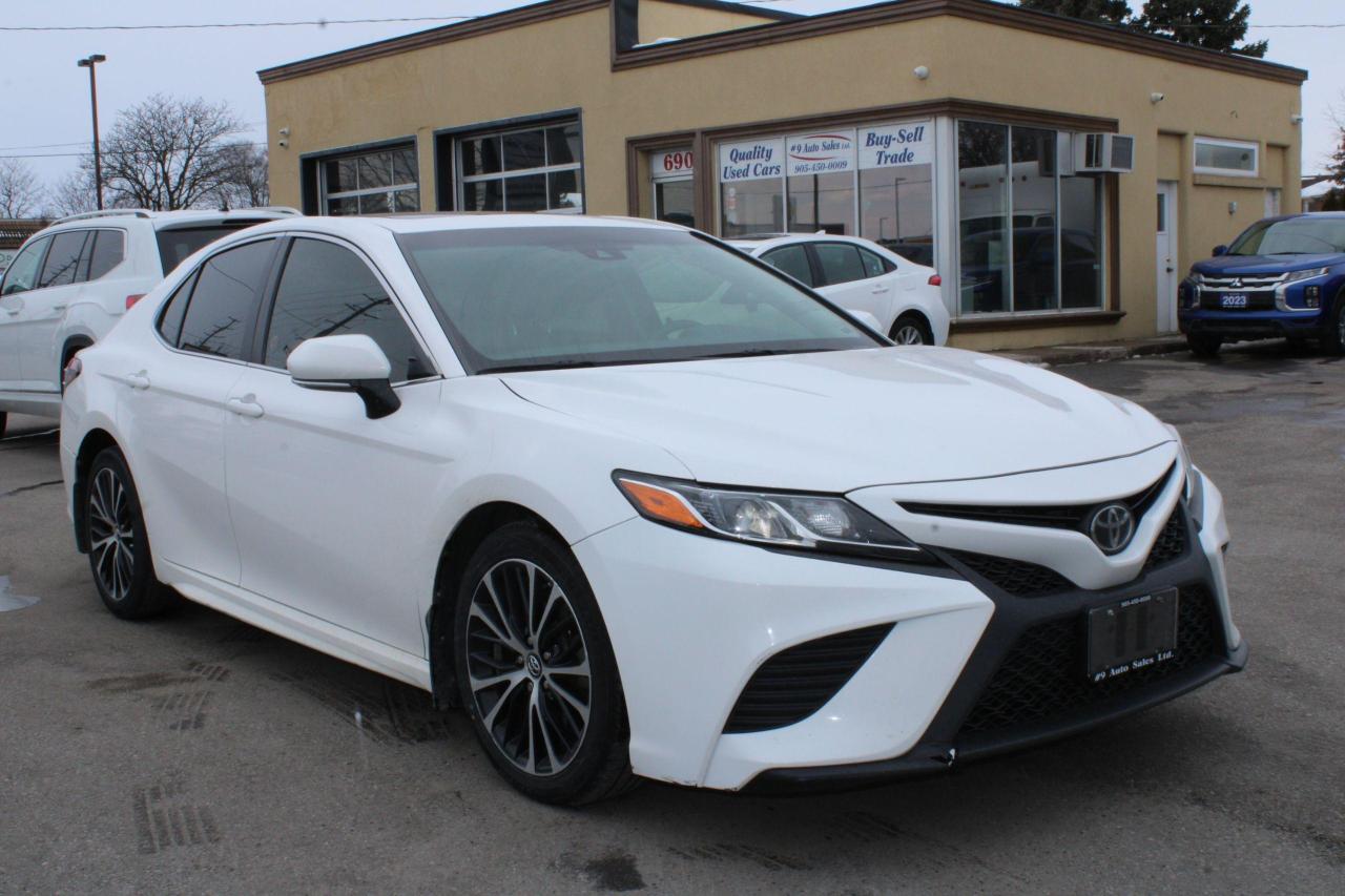 Used 2018 Toyota Camry SE Auto with sunroof for sale in Brampton, ON