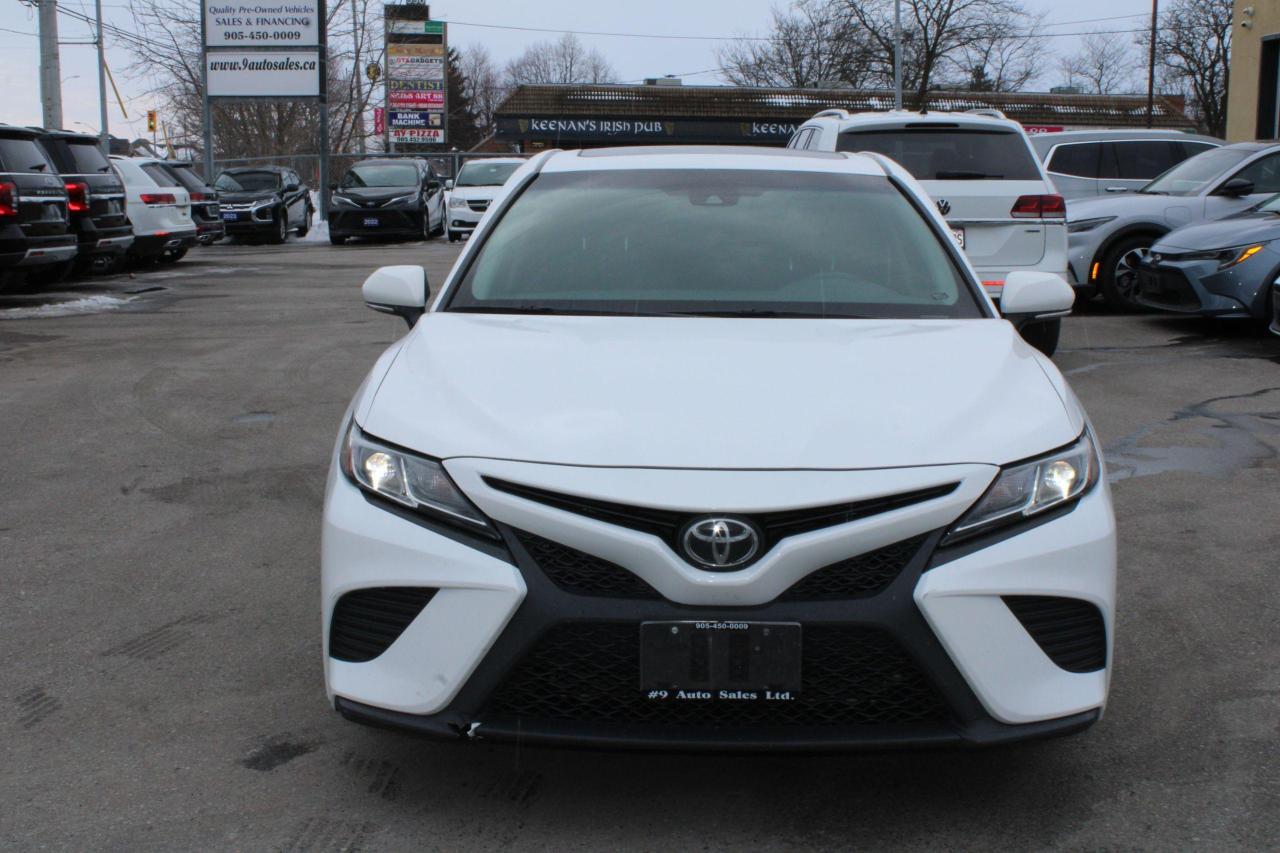 2018 Toyota Camry SE Auto with sunroof - Photo #3