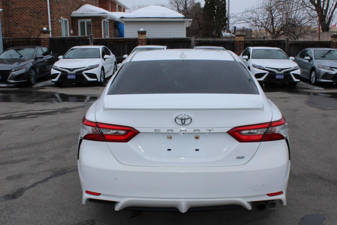 2018 Toyota Camry SE Auto with sunroof - Photo #6