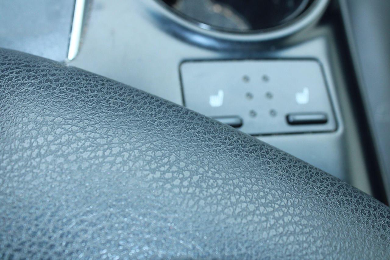 2018 Toyota Camry SE Auto with sunroof - Photo #12