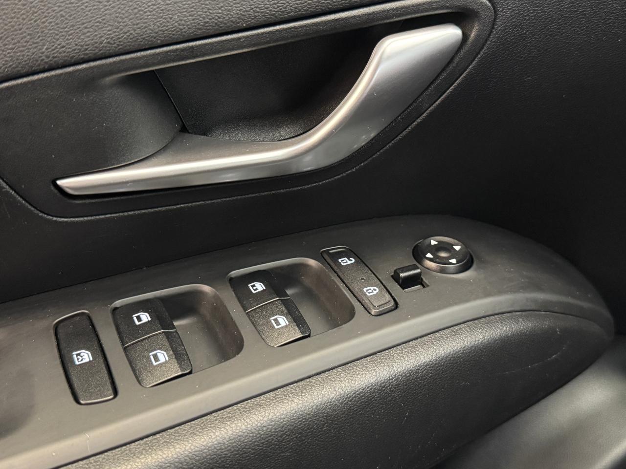 2022 Hyundai Tucson Essential AWD+ApplePlay+LaneKeep+CLEAN CARFAX - Photo #46