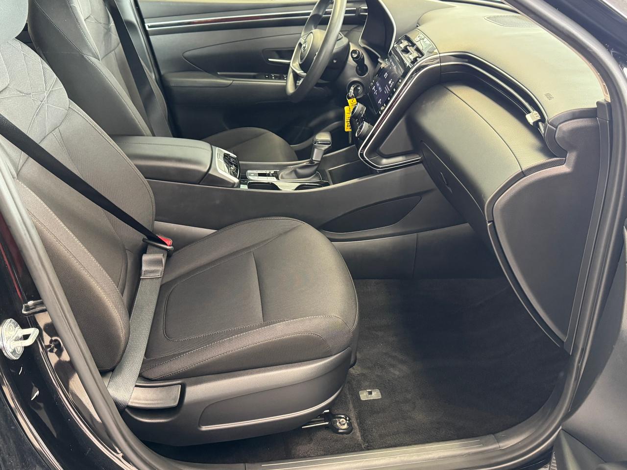 2022 Hyundai Tucson Essential AWD+ApplePlay+LaneKeep+CLEAN CARFAX - Photo #22