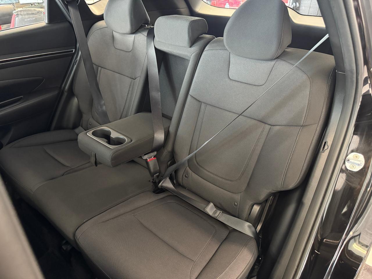 2022 Hyundai Tucson Essential AWD+ApplePlay+LaneKeep+CLEAN CARFAX - Photo #25