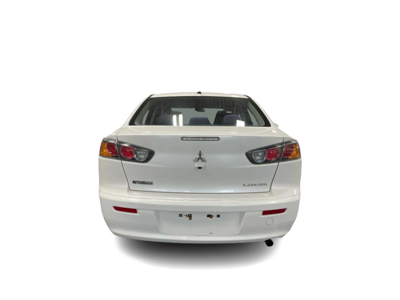 2017 Mitsubishi Lancer ES Photo