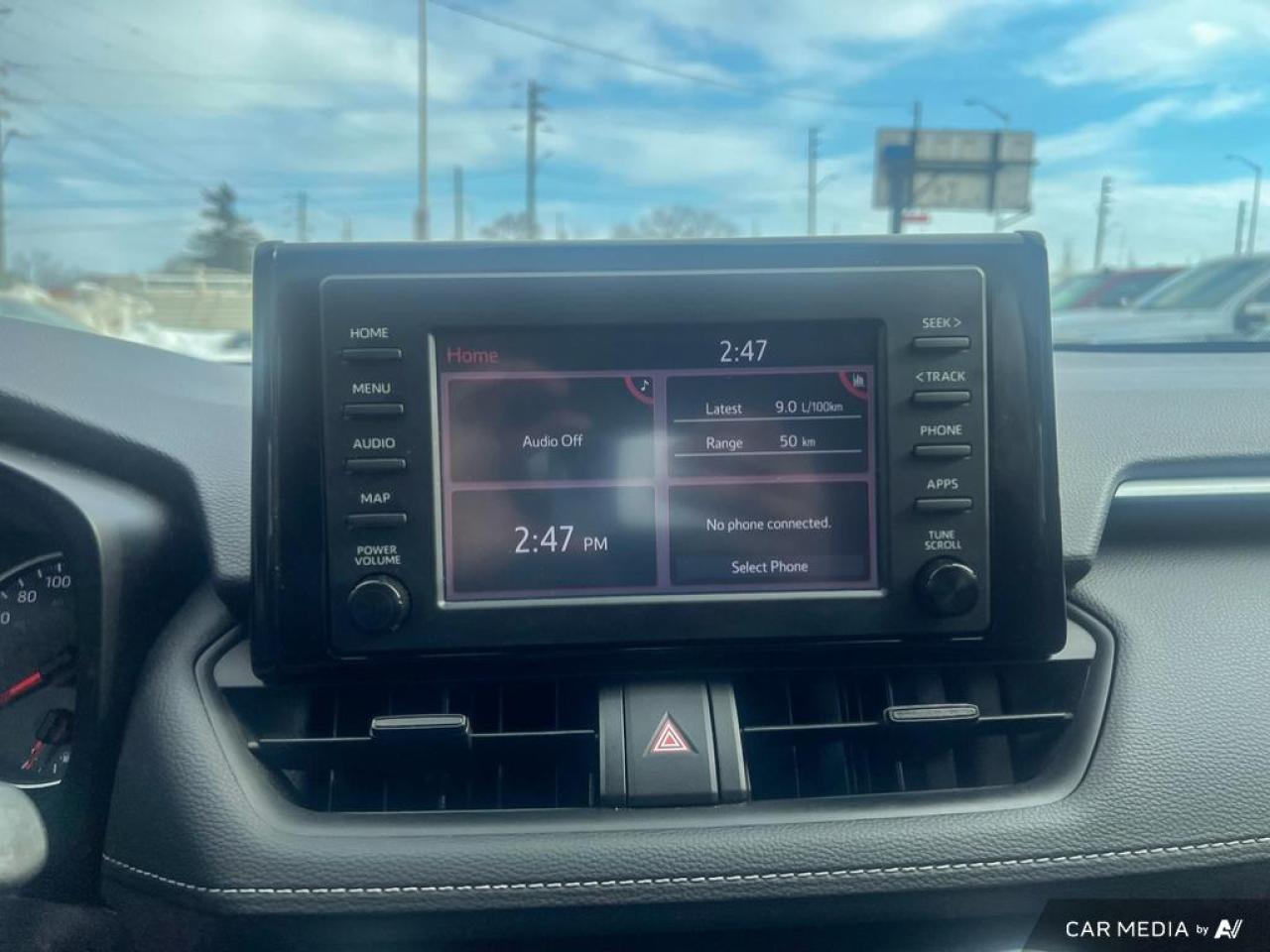 2021 Toyota RAV4 XLE / ROOF / HTD SEATS / BACKCAM / NO ACCIDENTS - Photo #15