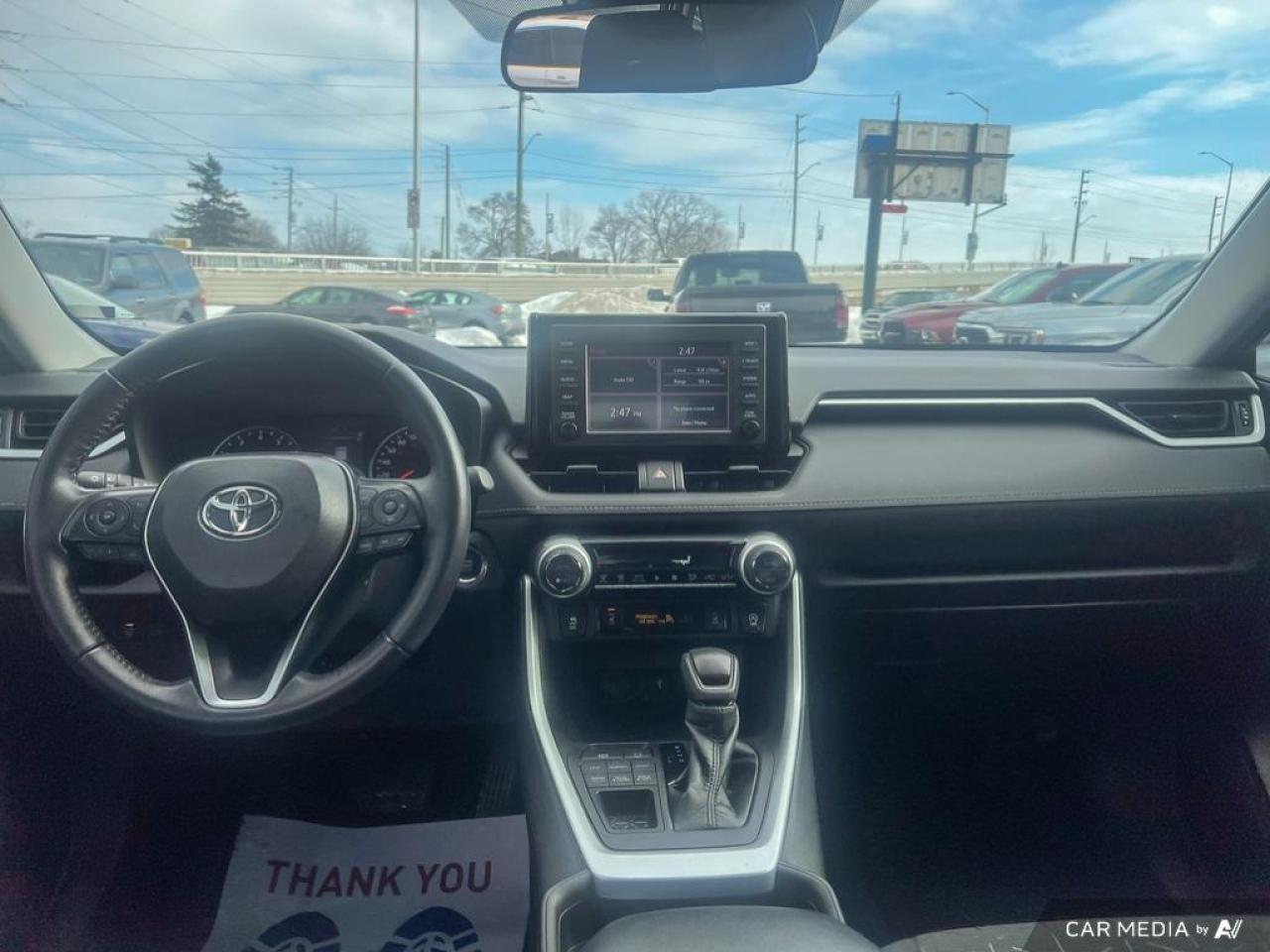 2021 Toyota RAV4 XLE / ROOF / HTD SEATS / BACKCAM / NO ACCIDENTS - Photo #12