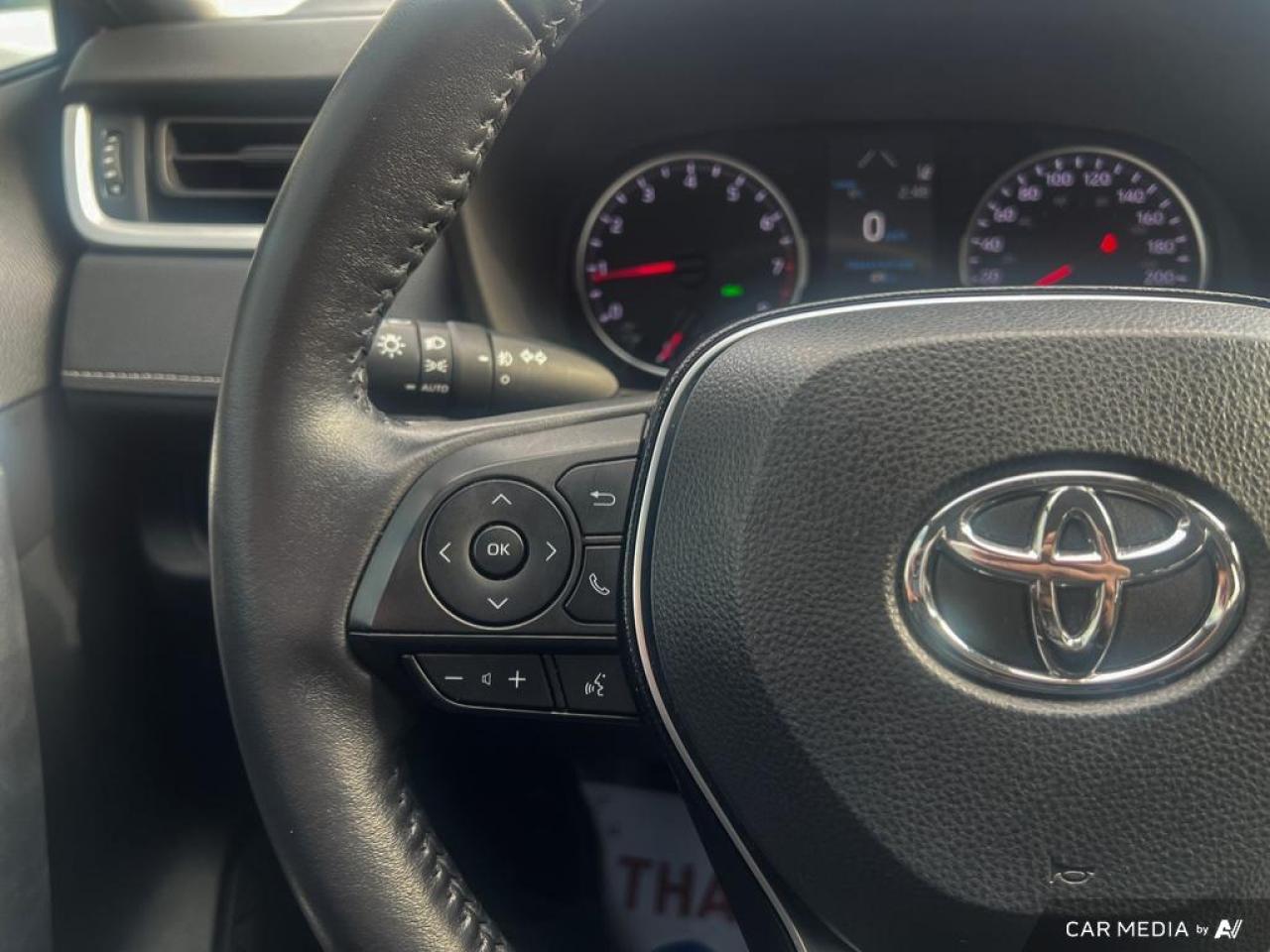 2021 Toyota RAV4 XLE / ROOF / HTD SEATS / BACKCAM / NO ACCIDENTS - Photo #21