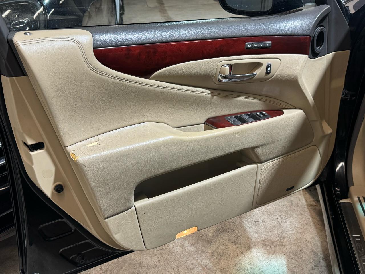 2008 Lexus LS 460 |NAV|BACKUP|BSM|SUNROOF|COOLED SEATS| - Photo #12