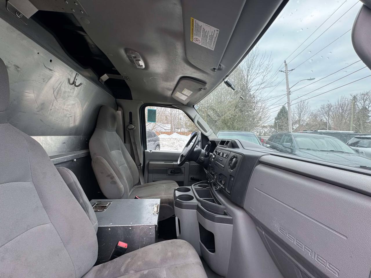 2013 Ford Econoline E-350 Super Duty Commercial - Photo #10