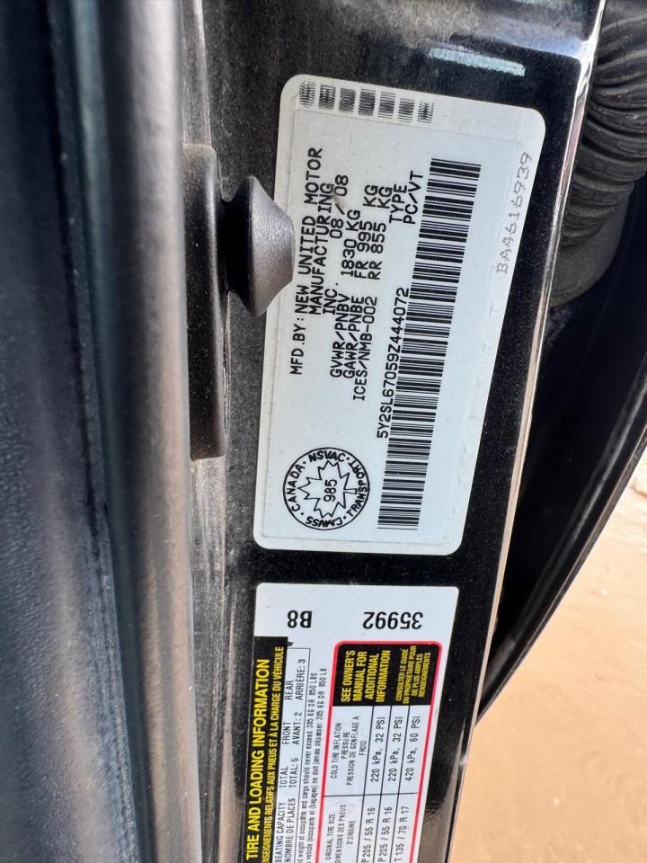 2009 Pontiac Vibe MANUAL, NEEDS CLUTCH, AS IS - Photo #17