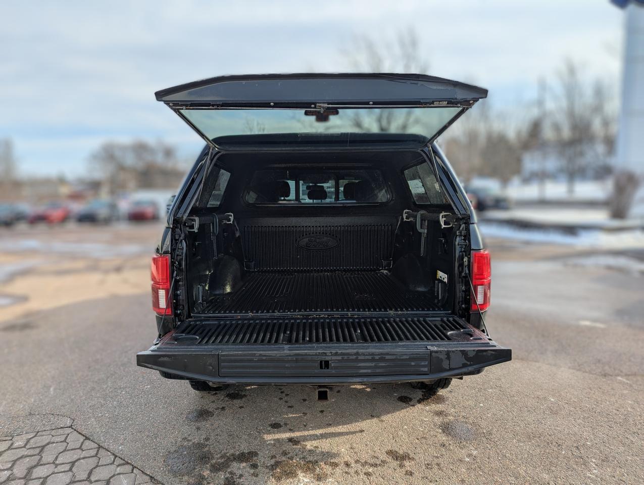 2019 Ford F-150 Lariat Photo5