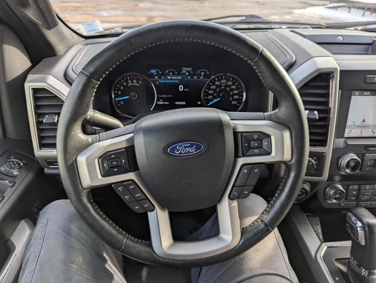 2019 Ford F-150 Lariat Photo5