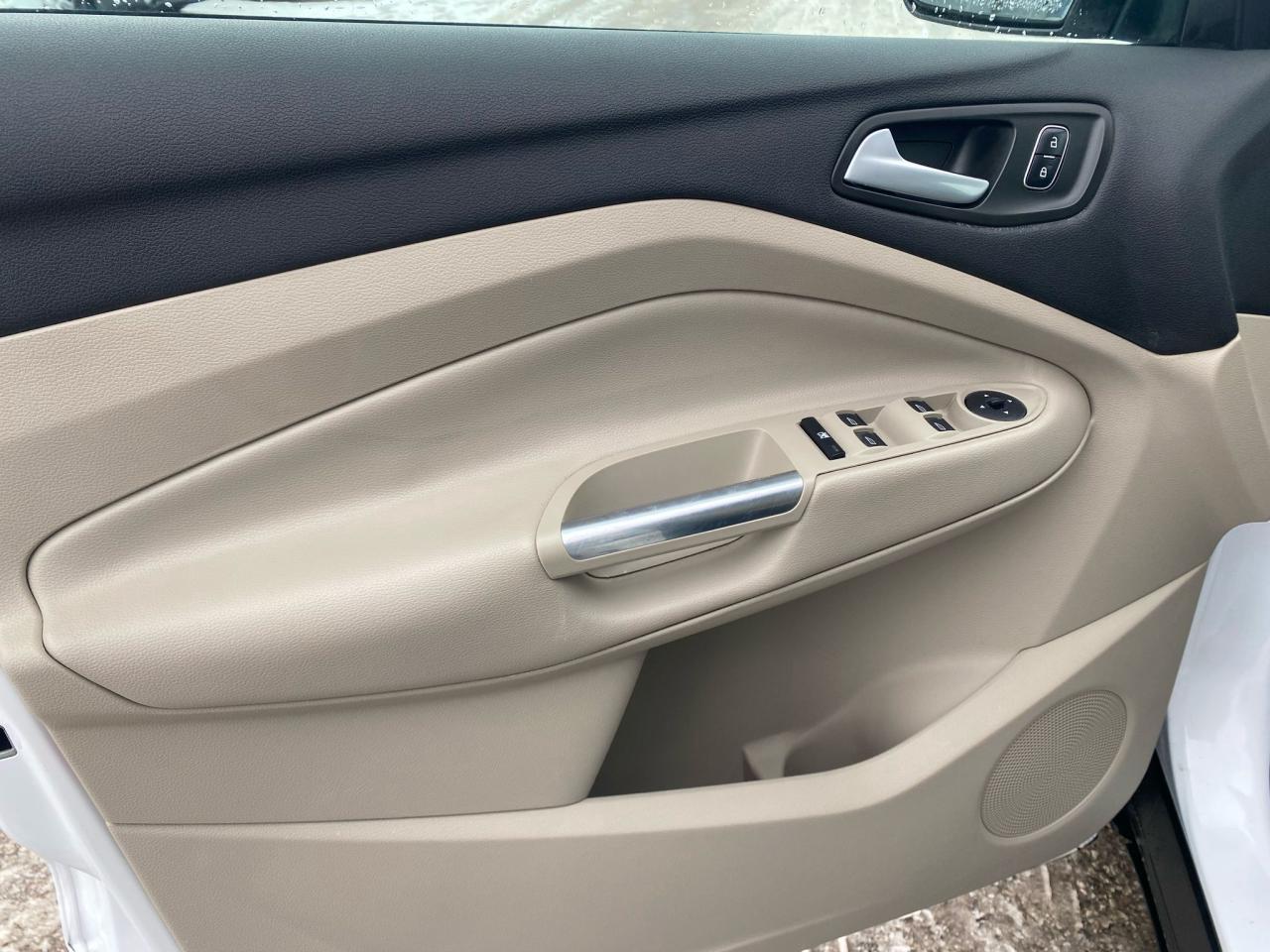 2018 Ford Escape SE ~Heated Seats ~Backup Camera ~Bluetooth ~A/C Photo