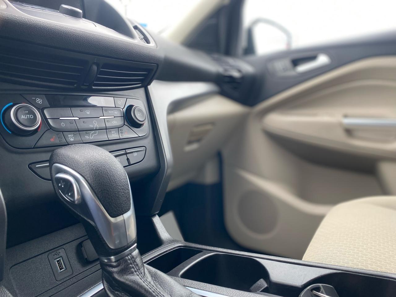 2018 Ford Escape SE ~Heated Seats ~Backup Camera ~Bluetooth ~A/C Photo