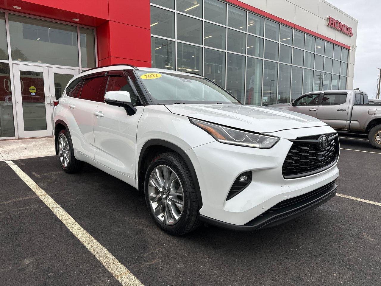Used 2022 Toyota Highlander LIMITED AWD for sale in Summerside, PE