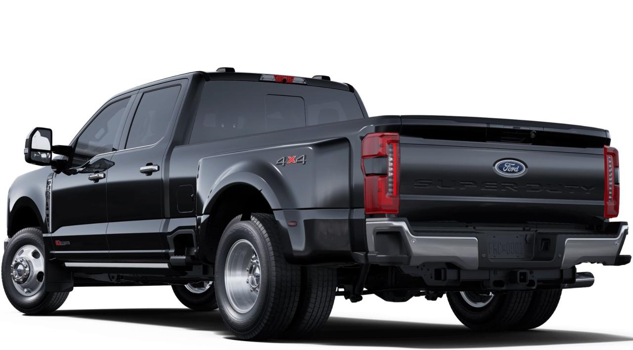 2025 Ford F-350 Super Duty DRW LARIAT Photo1