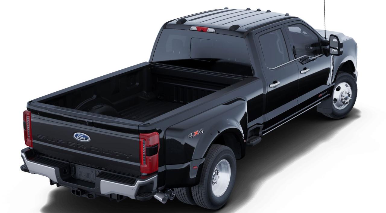 2025 Ford F-350 Super Duty DRW LARIAT Photo2