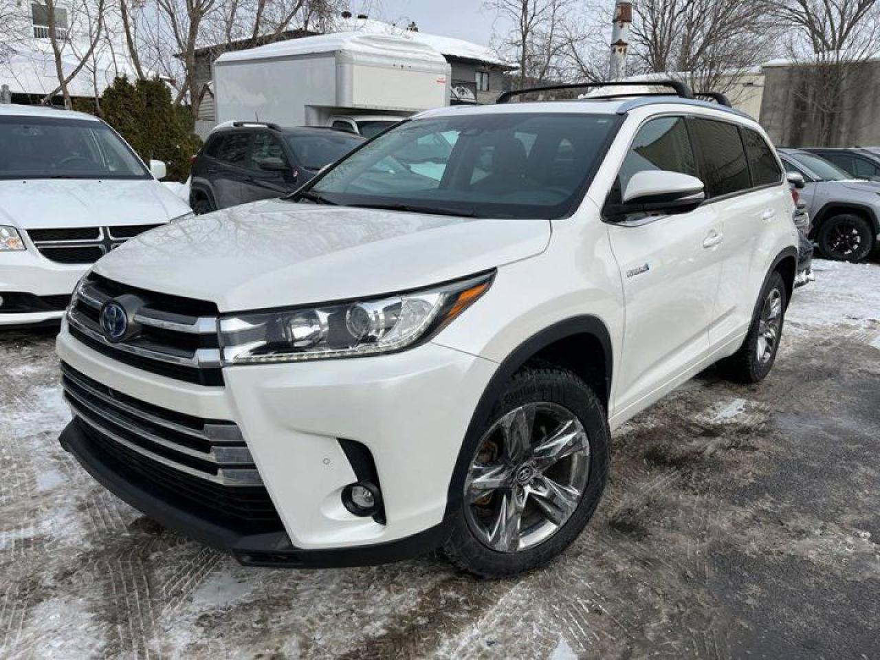 Used 2019 Toyota Highlander Hybrid Limited AWD | Leather | Pano Sunroof | Nav | Heated Steering + Seats | Cooled Seats | CarPlay for sale in Guelph, ON