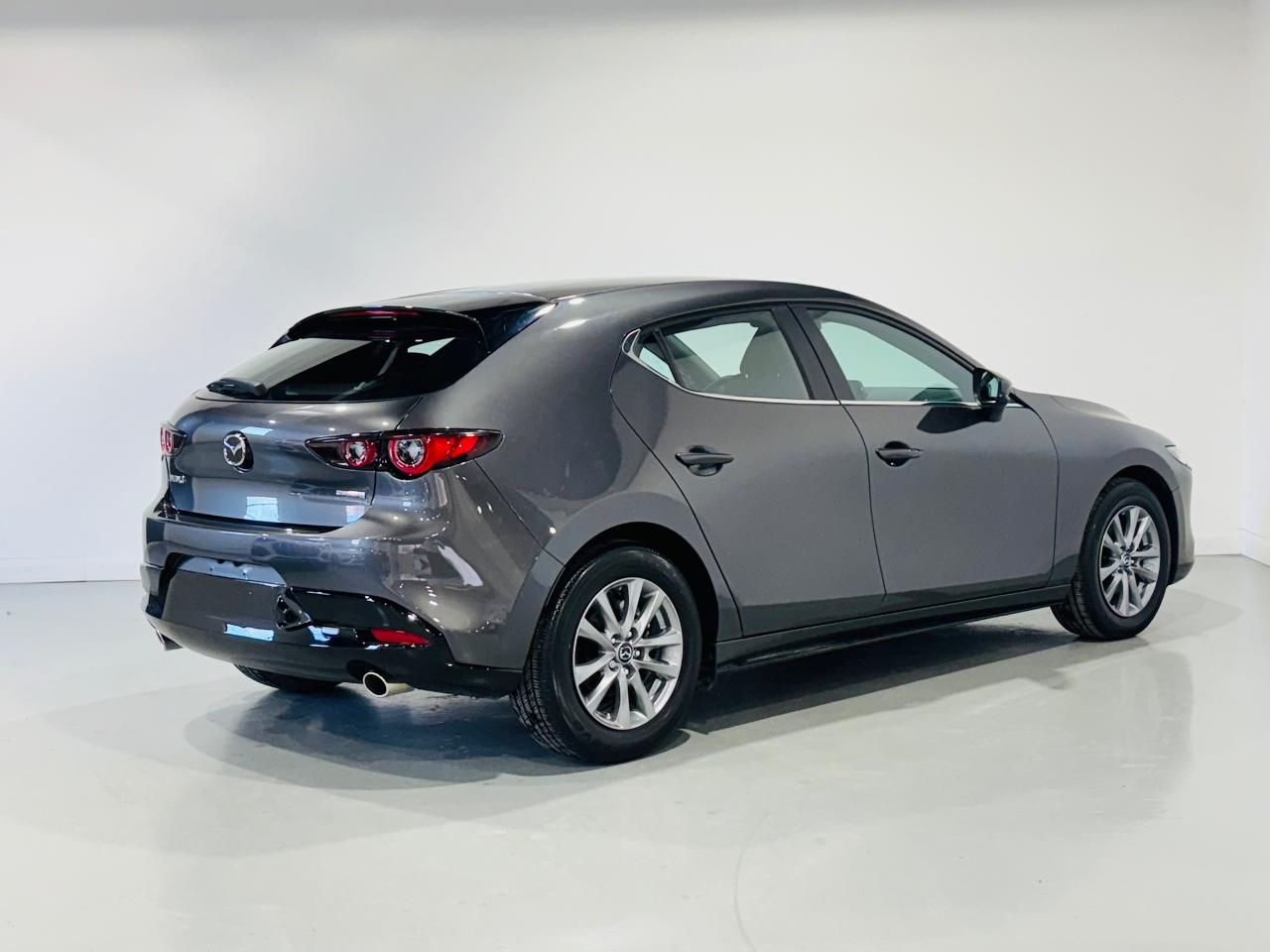 2024 Mazda MAZDA3 2.5 S Select Sport Hatchback - Photo #5